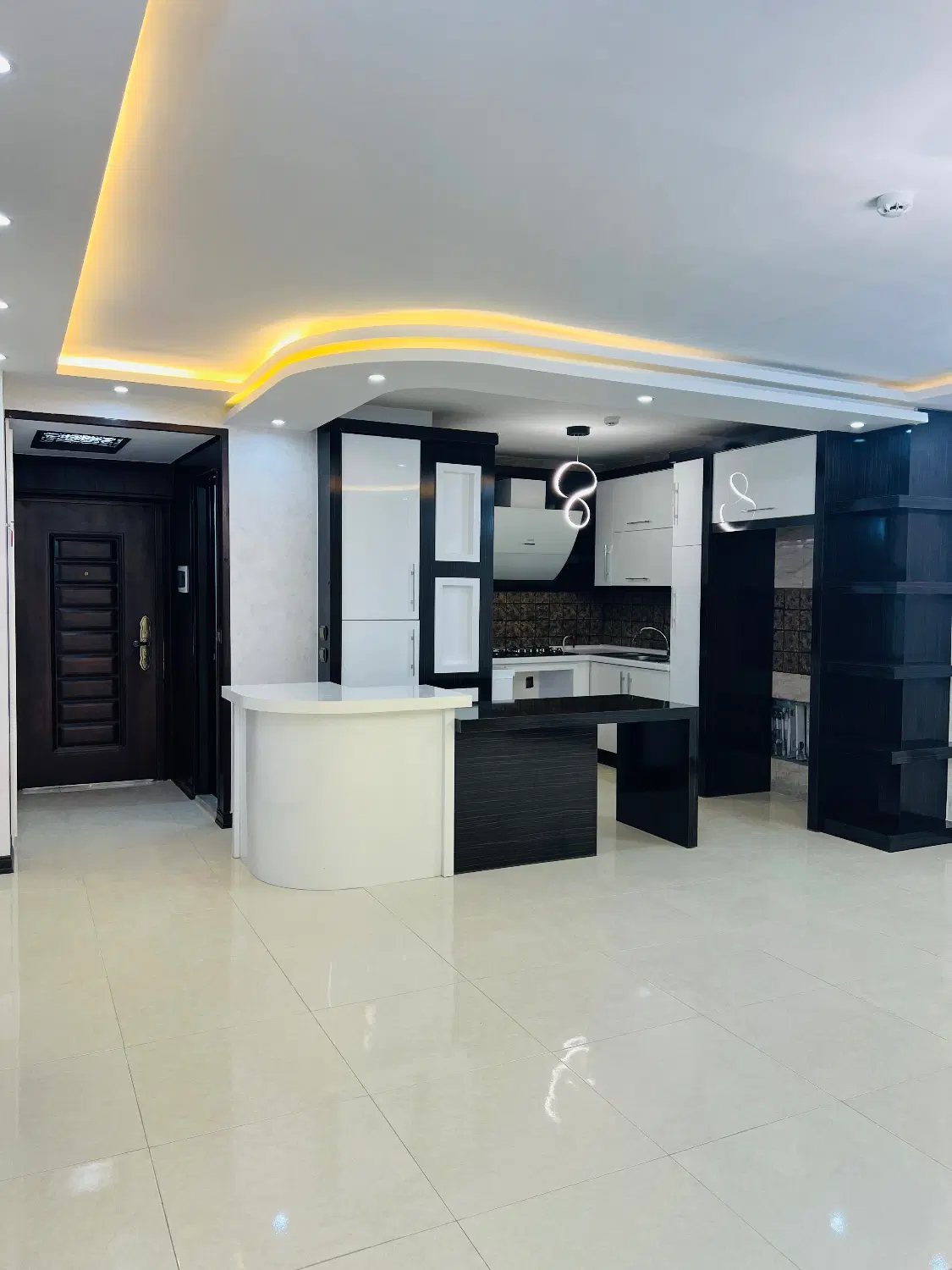 رباط۳_ ۸۵متر_۲ خواب_لاکچری_عروس دامادی