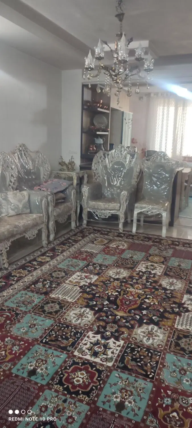 آپارتمان ۹۰متری شهرک گلها