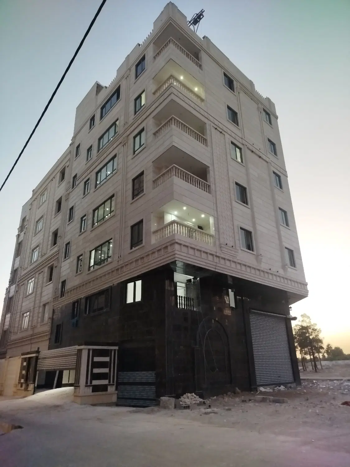 آپارتمان نوساز کلید نخورده
