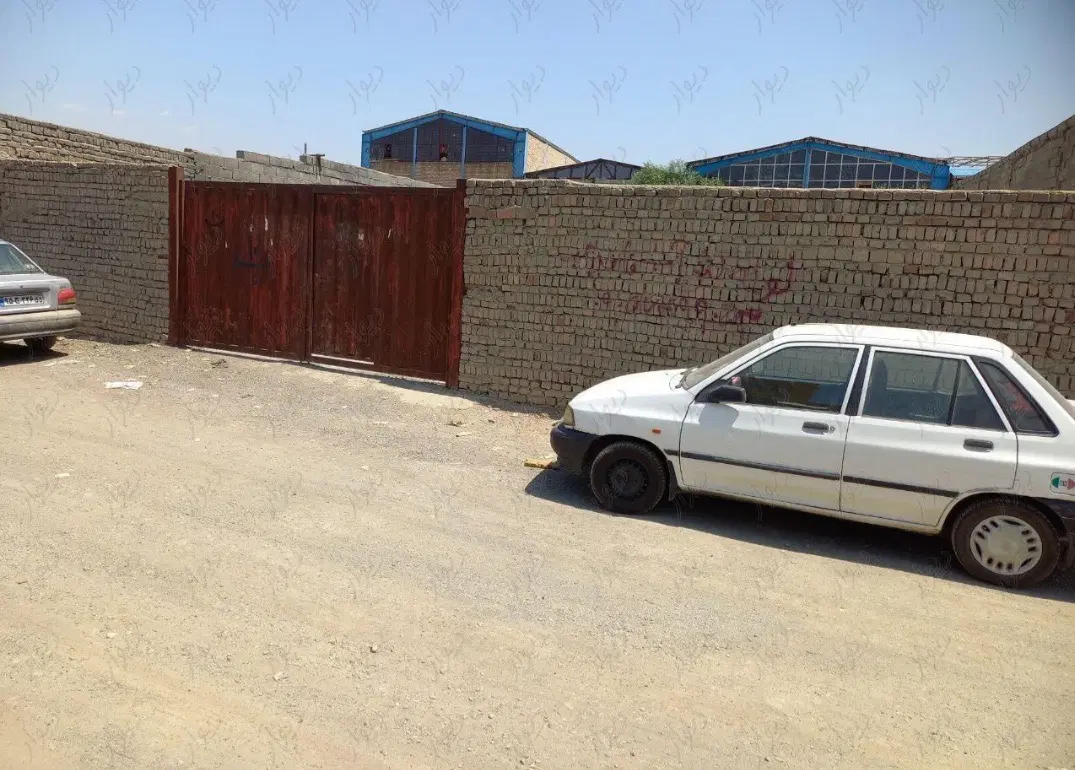 زمین چهار دیواری صنعتی