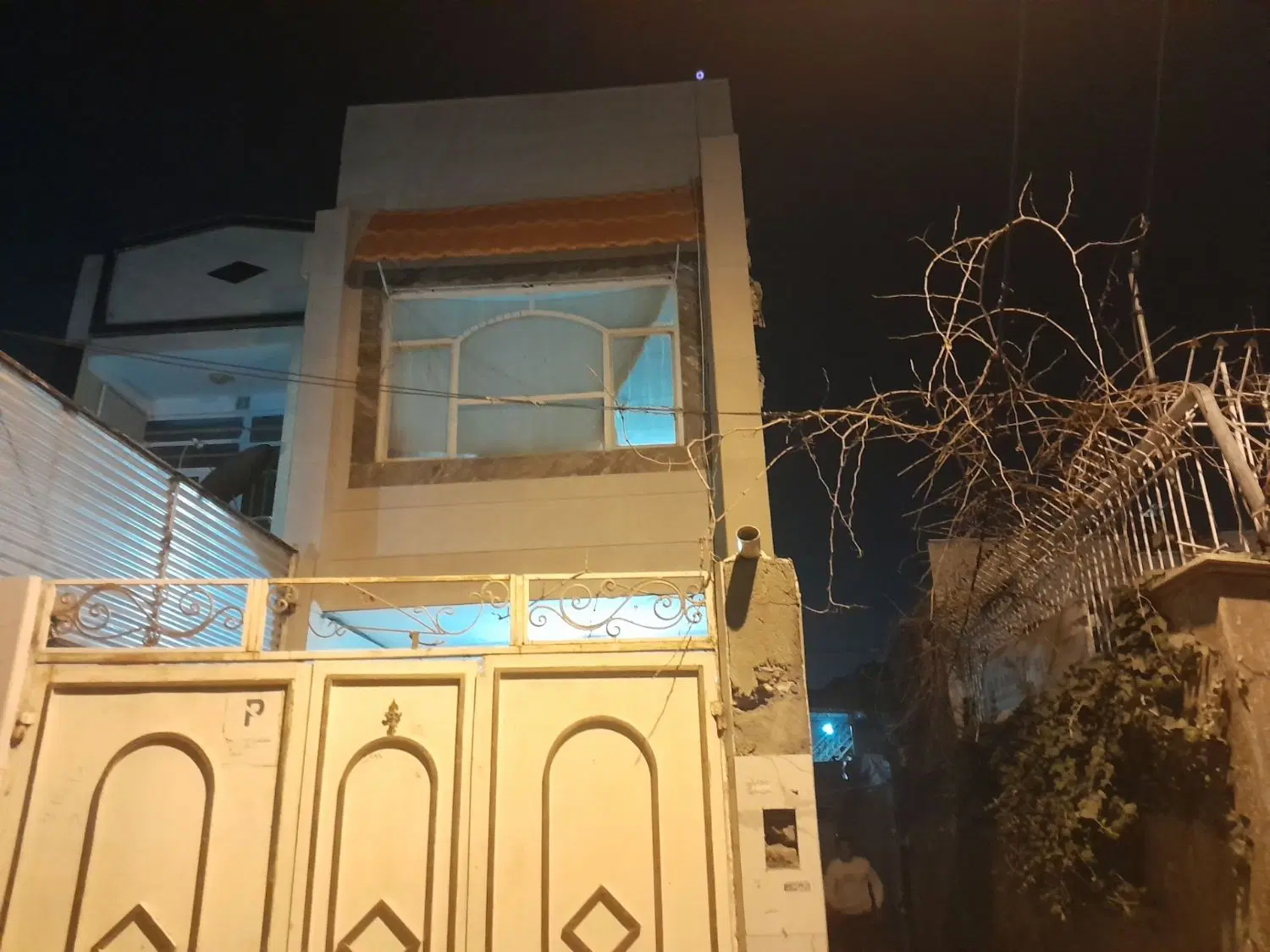 خانه دوطبقه ونیم راه جداحر26