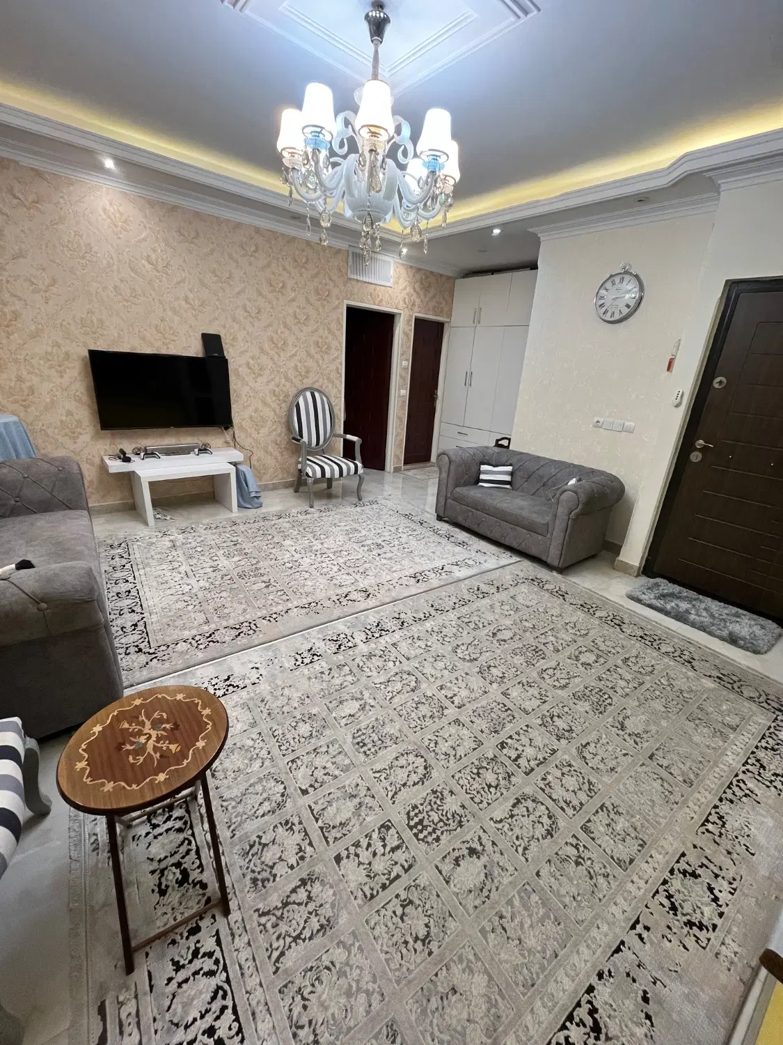 ۶۴متری.فول امکانات.مناسب زوجین .نیکنام غربی