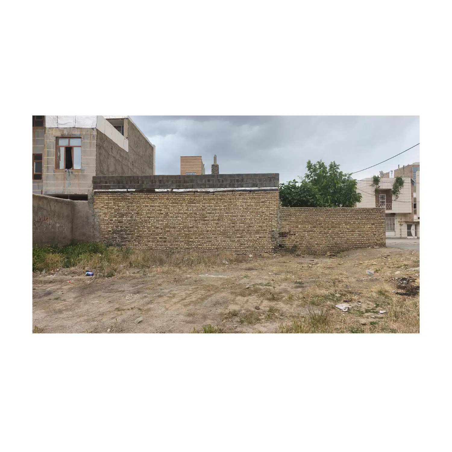 زمین فروشی