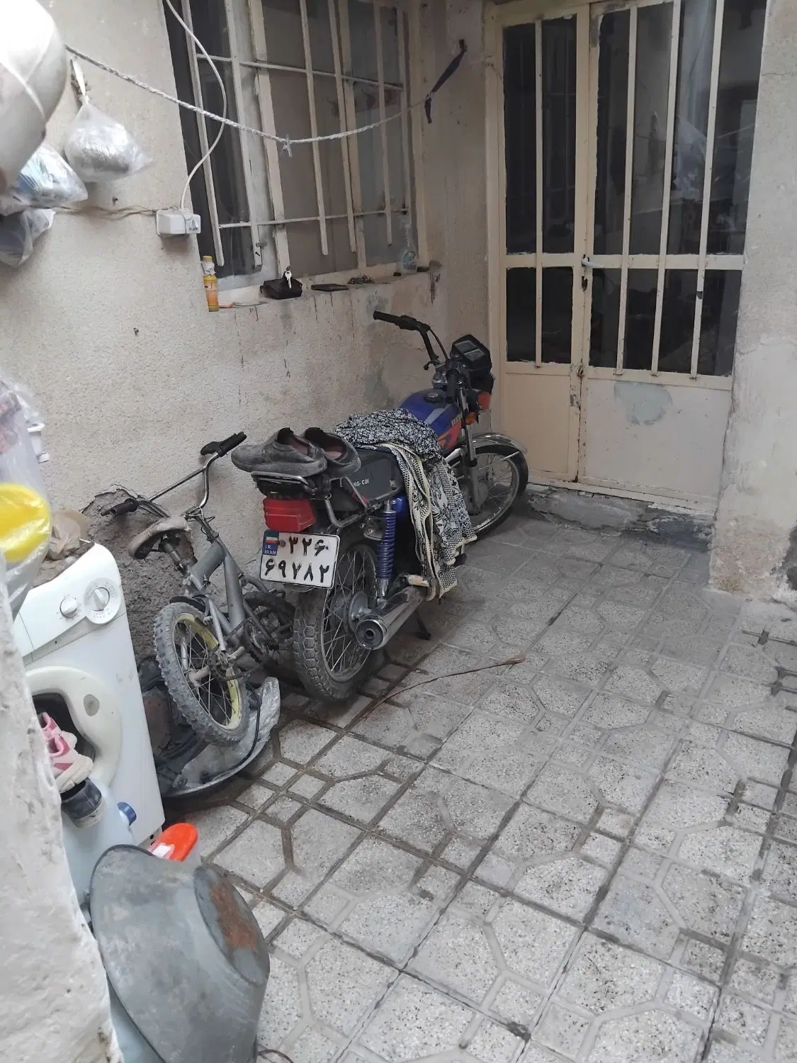 منزل ۷۰متر مفید ۱۰ متری کوچه حساب نکردم