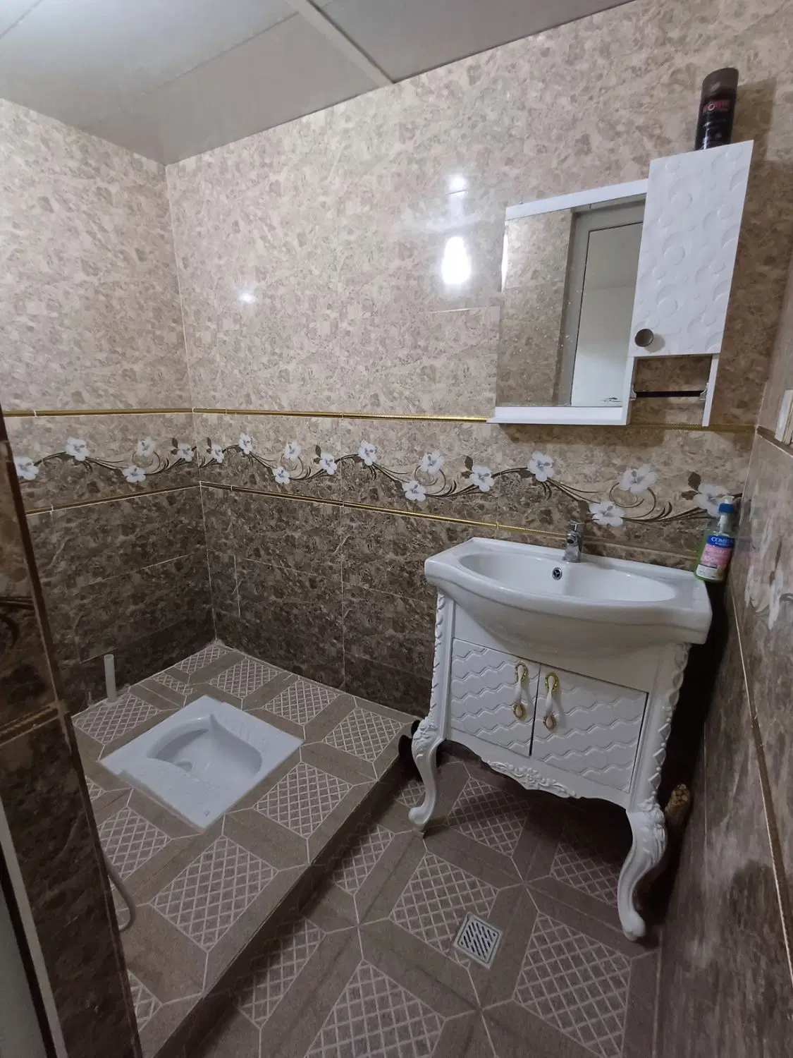 آپارتمان گلدشت غربی