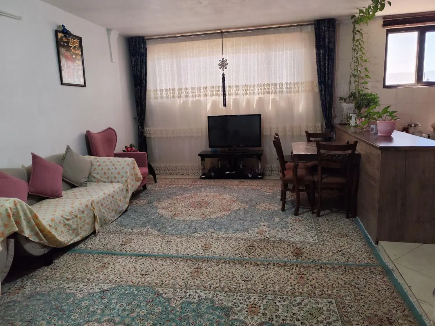 فروش طبقه یک خواب خیابان نرجس
