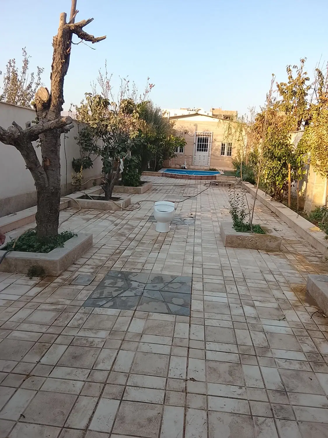 باغچه نقلی کمالشهر جهان آرا ۲۲۰ متر