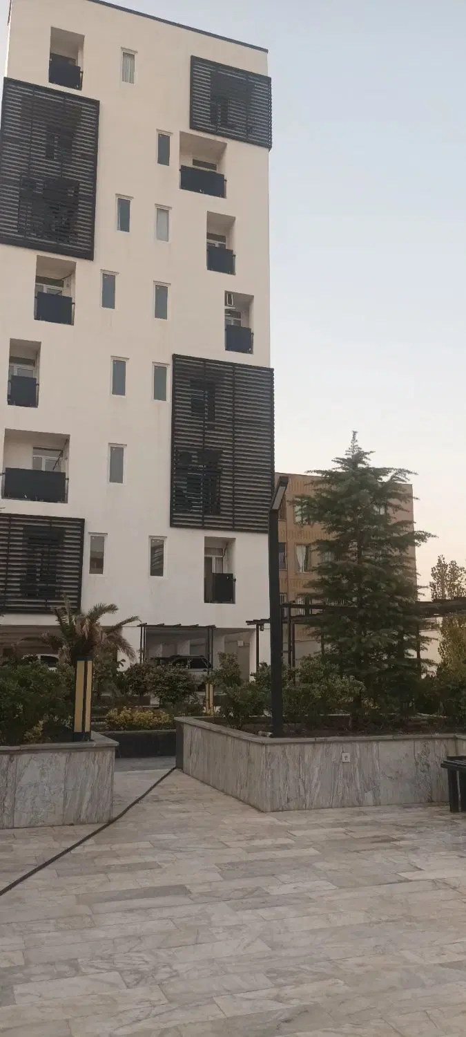 ۱۱۵ متر برج باغ