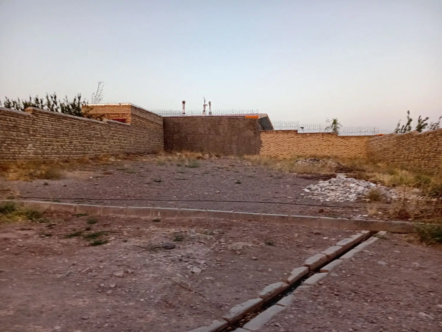 ۴۵۰ متر زمین مسکونی