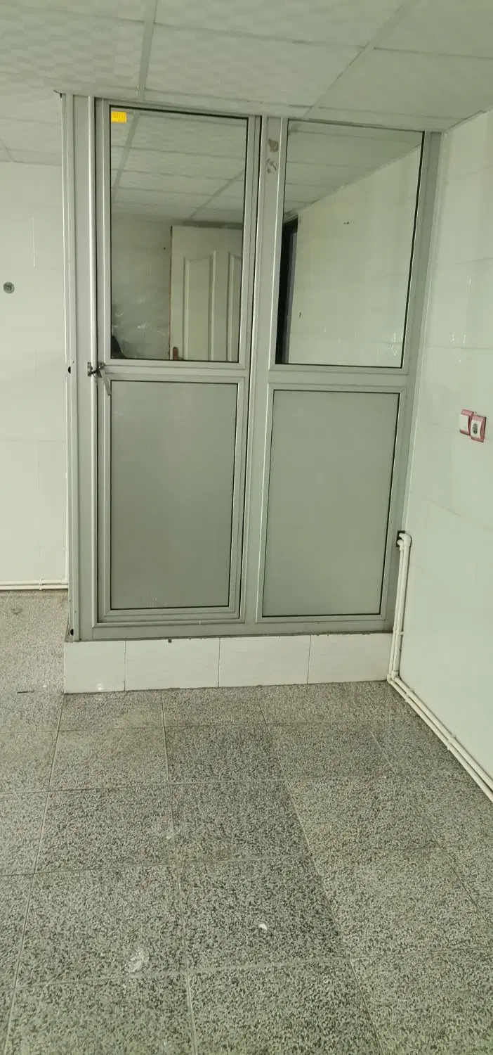 زیر زمین 90 متری در سه راه بهشتی راسته زرگرها