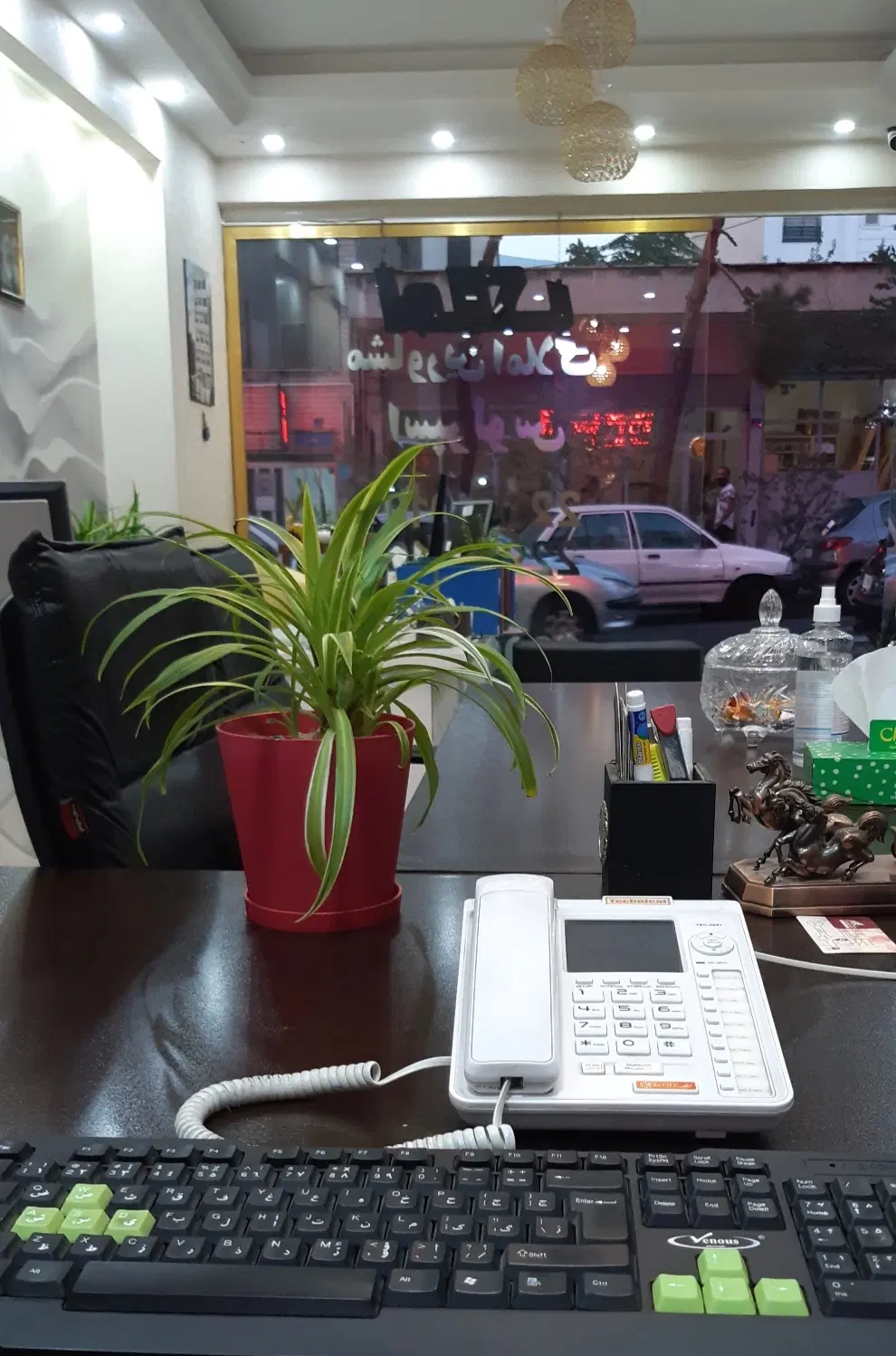 مغازه ۳۵متری بر خیابان اصلی