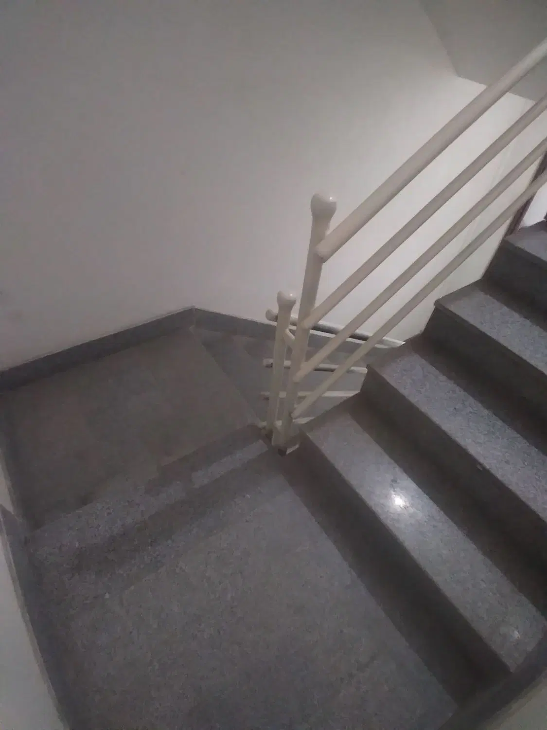 ۸۵ متر پارکینگ دوخواب