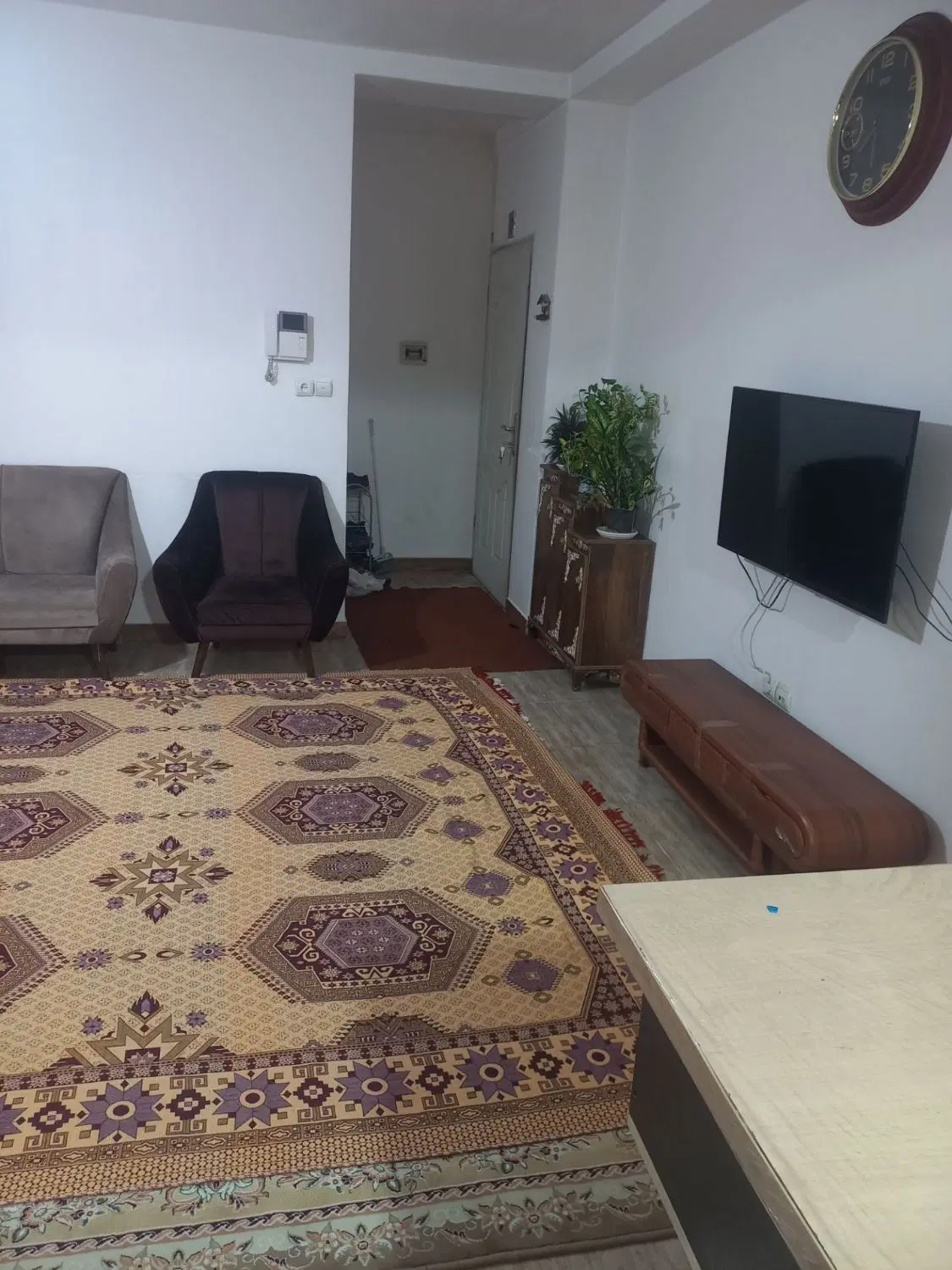 ۶۲ متری خوش نقشه و تمیز