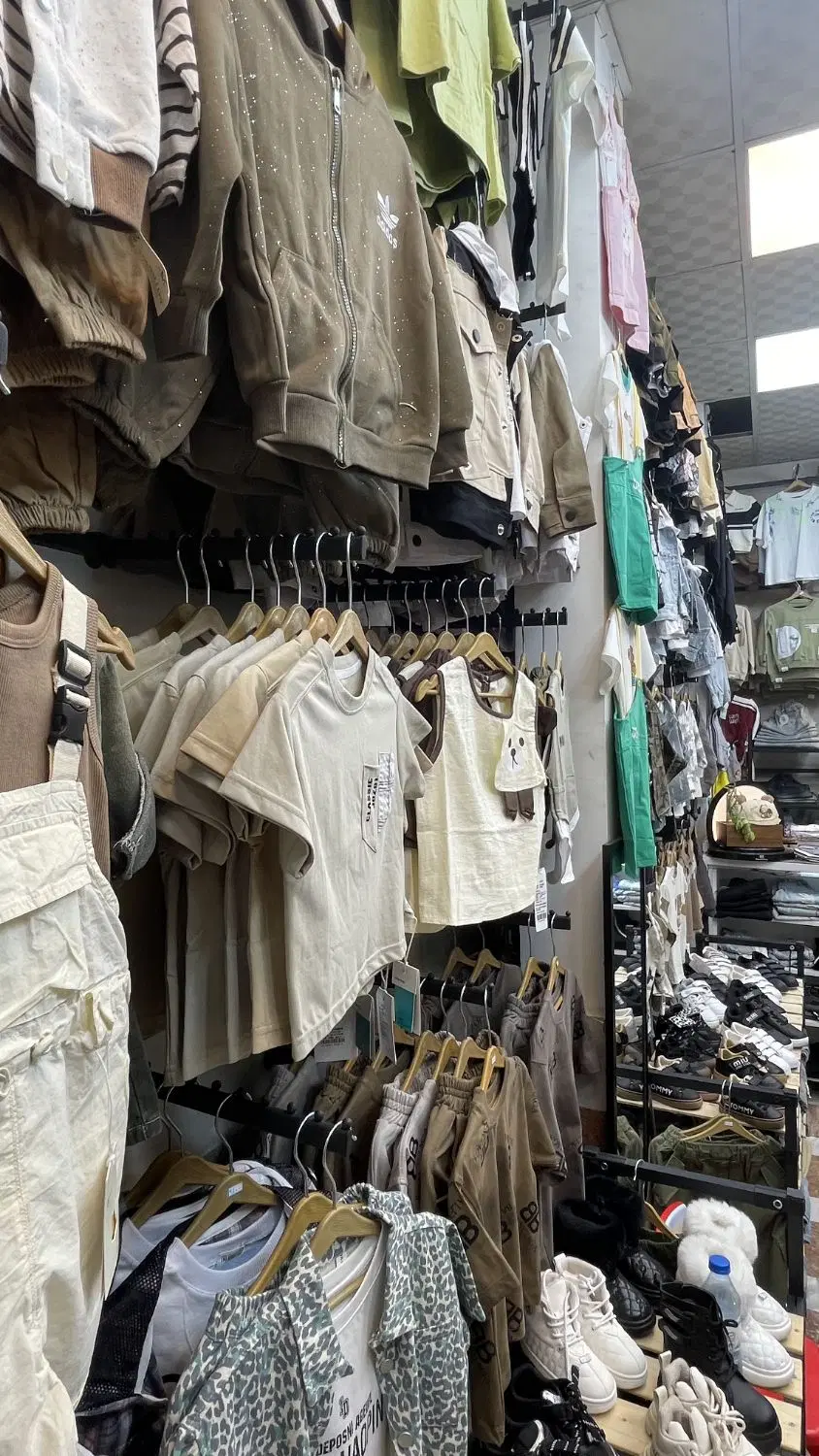 واگذاری مغازه لباس بچه گانه