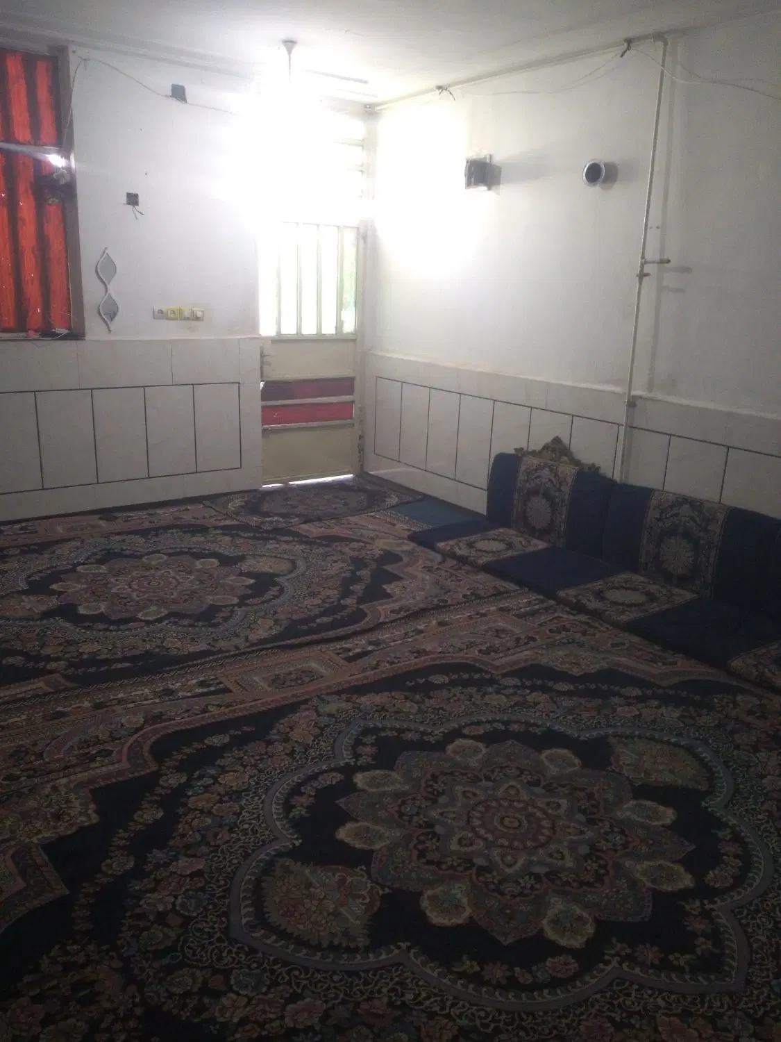 یک واحد از دو واحده