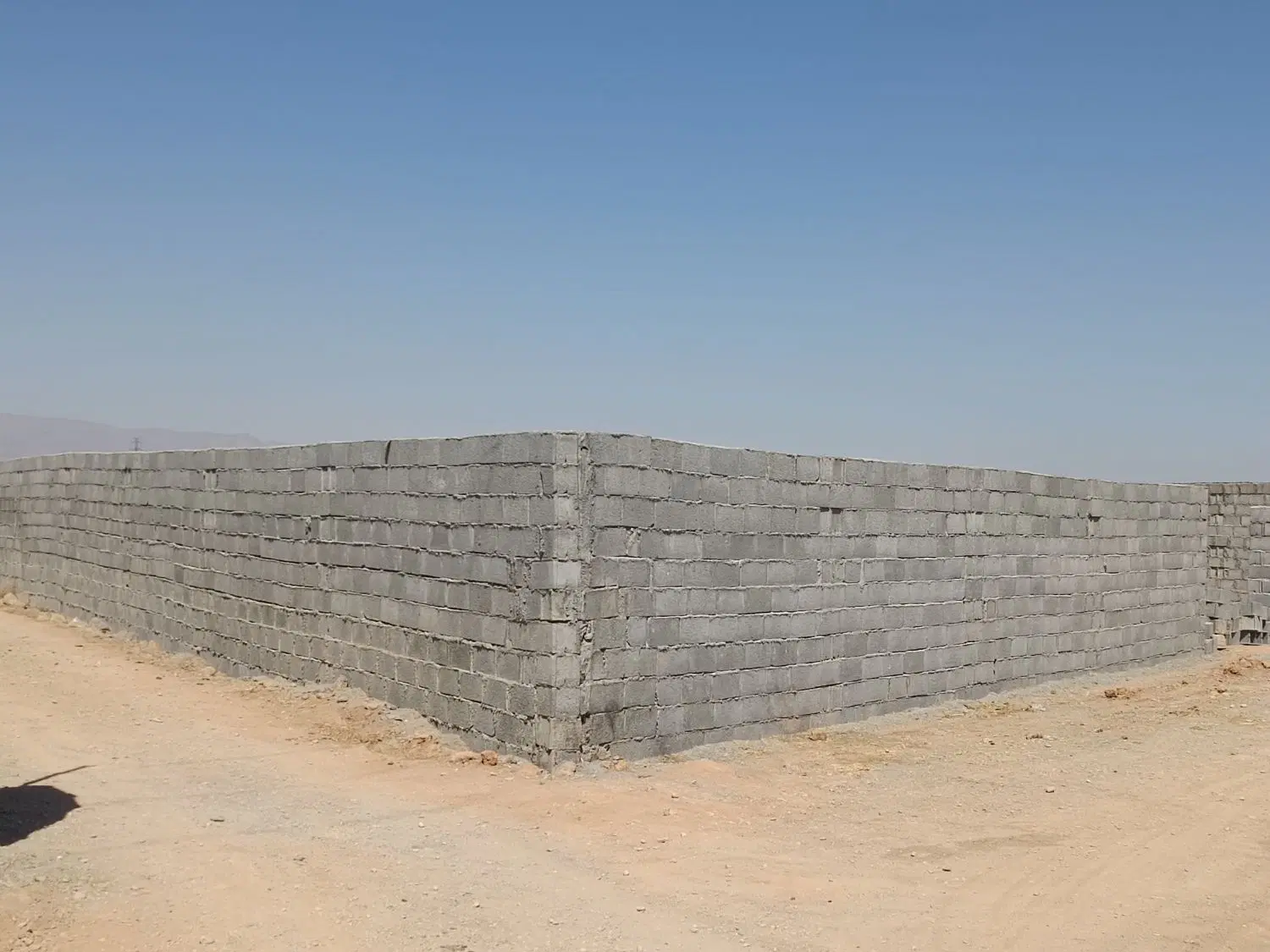 زمین دامداری و باغی