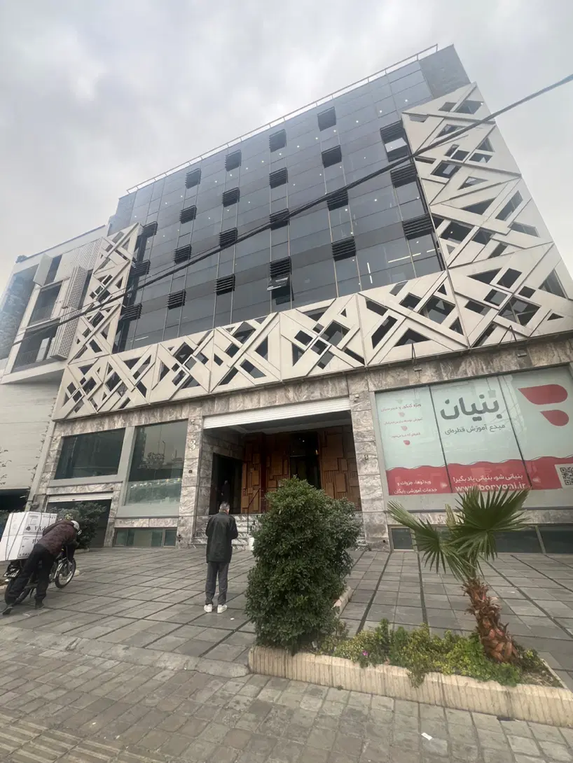 اجاره تجاری،، ۹۱۵ متر در ۳ طبقه