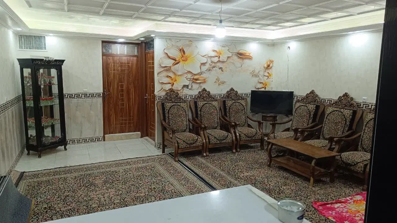 خانه فروشی بلوار جمهوری انتهای کوچه شرق