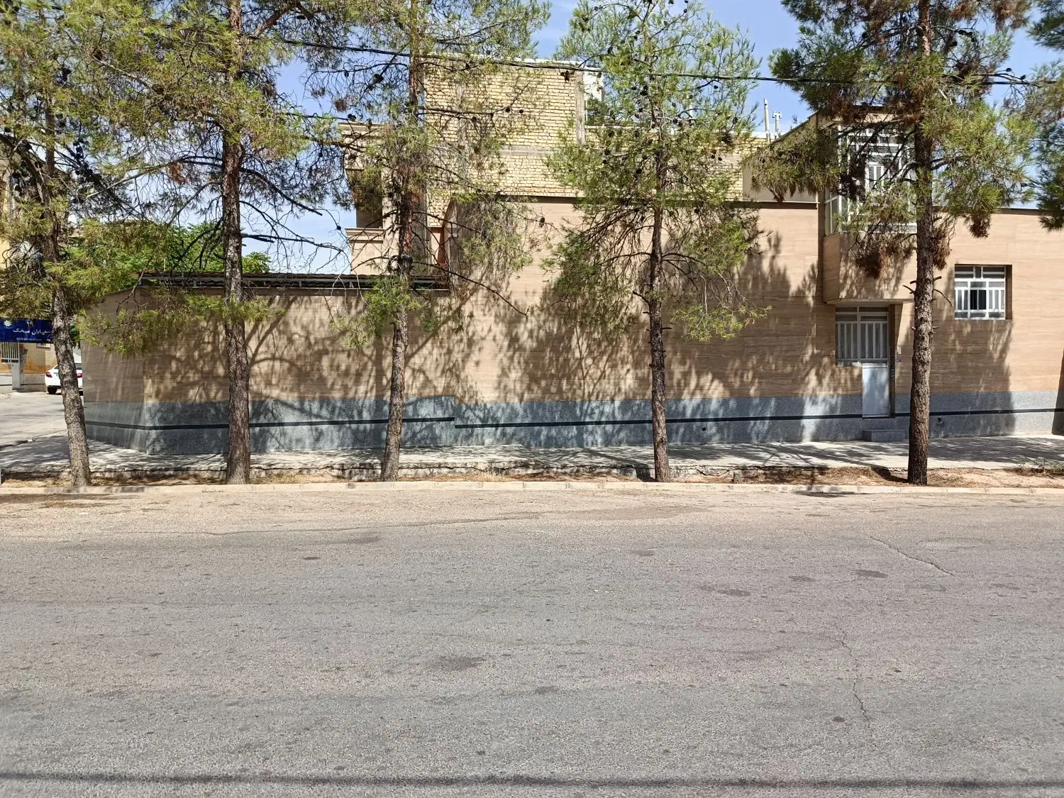 فروش یا معاوضه منزل مسکونی سردونبش
