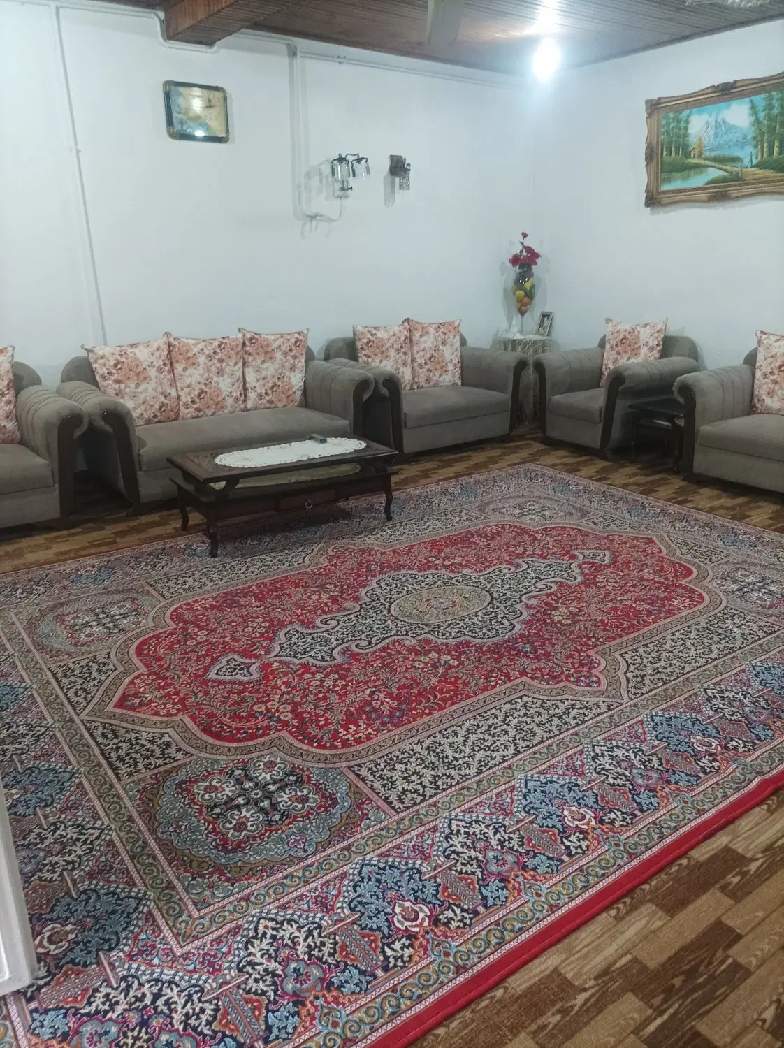 فروش خانه ویلایی بازسازی شده سنتی،وبسیارمحکم