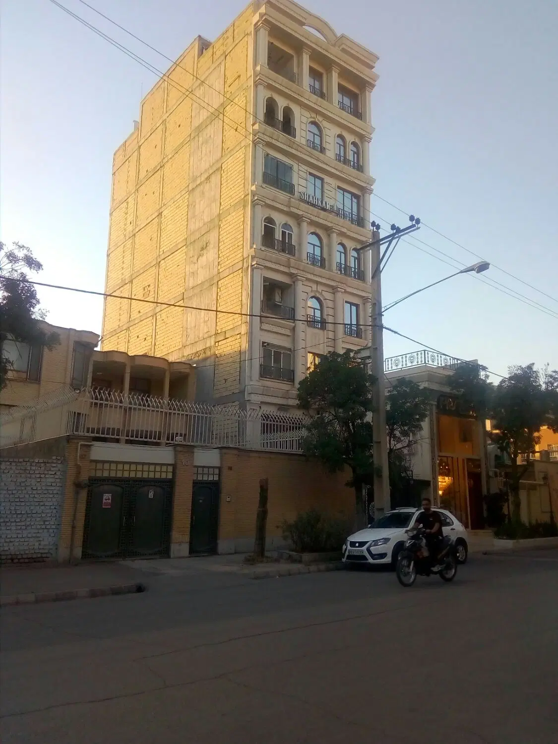 منزل ویلای واقع امیر کبیر