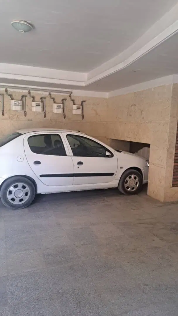آپارتمان ۱۳۷ متری در بلوار ۴ باغ فرهنگ ۴