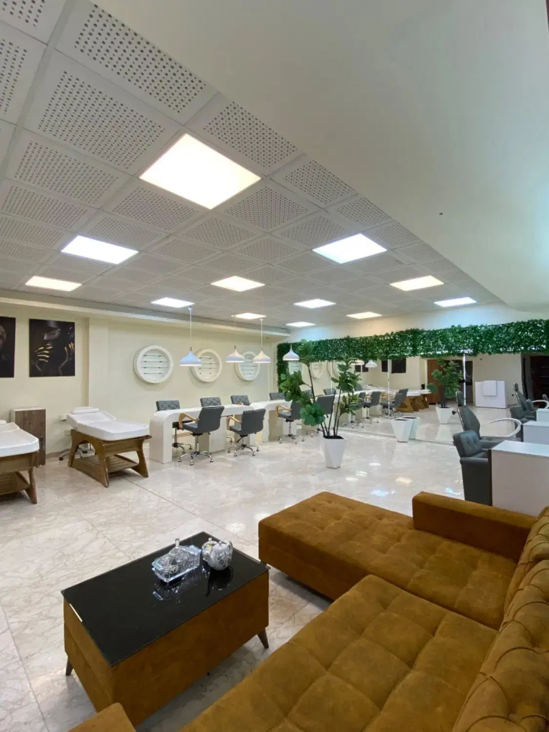 اجاره سالن زیبایی