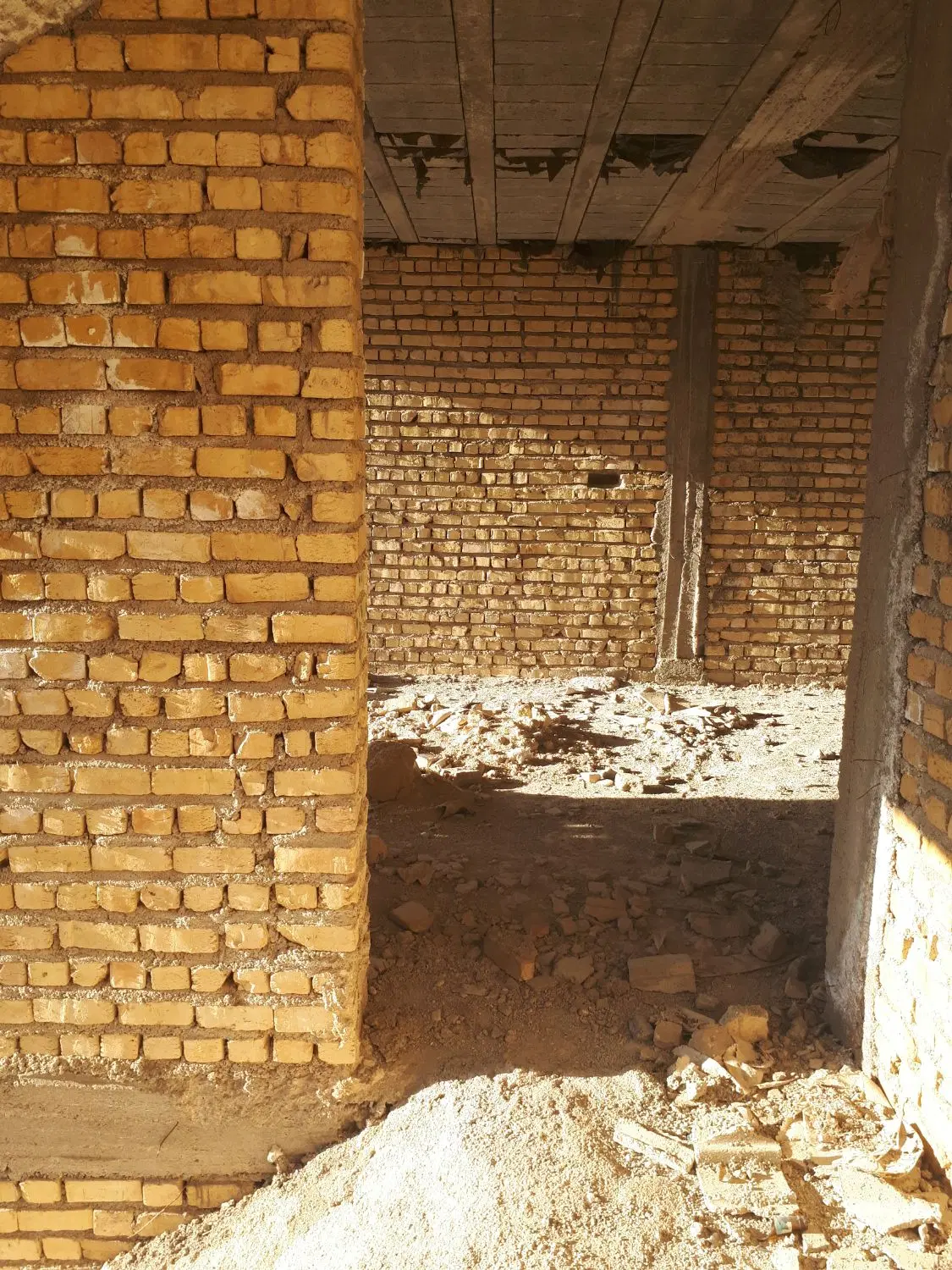 اسکلت سه طبقه، کرونی،، پست بانک