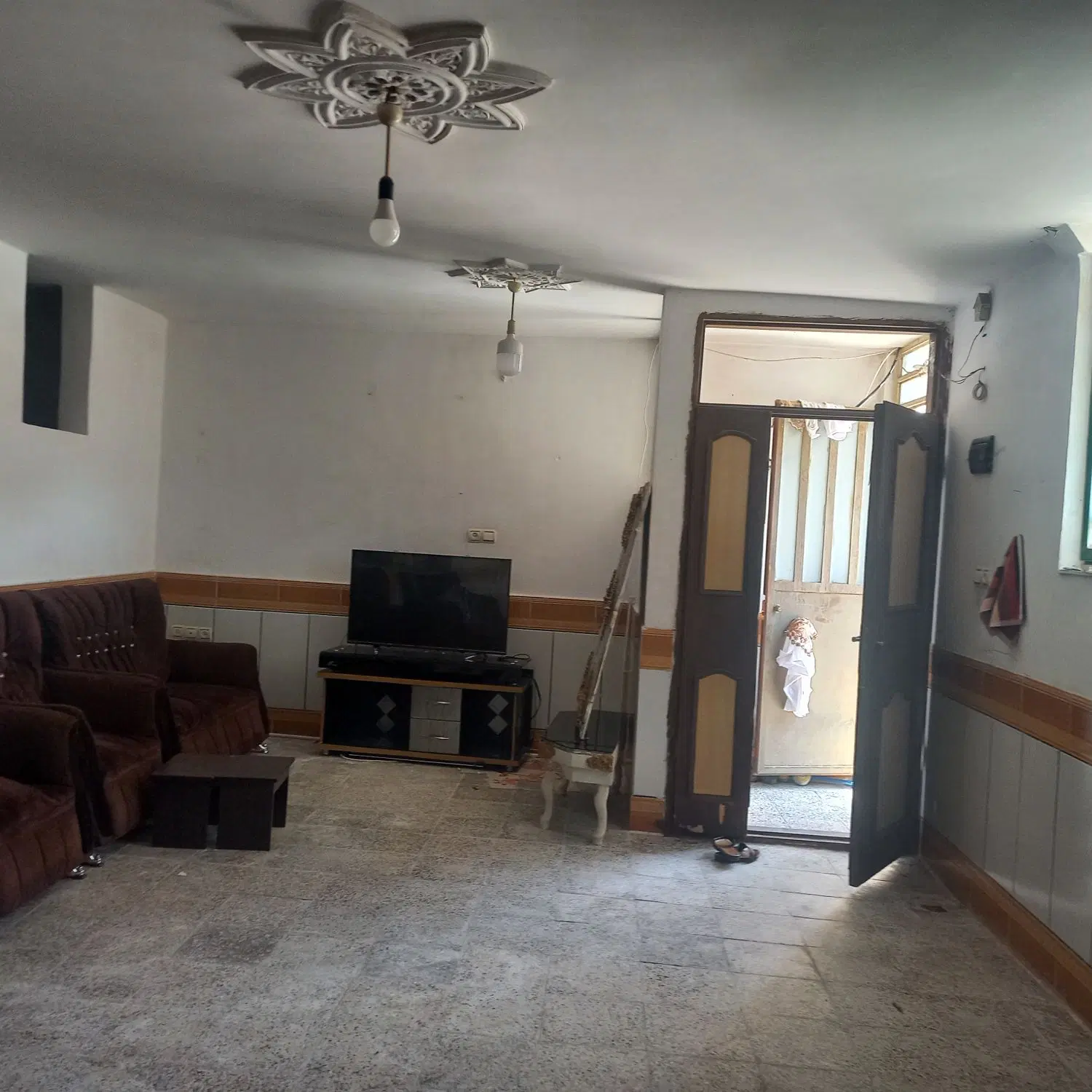 خانه اجاره ای میدان مرکزی گلزار سوم روبرو مسجد