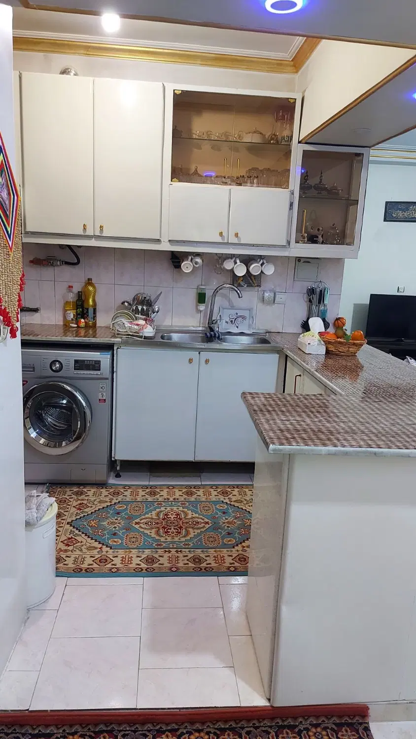 ۷۰ متری برغان گل آرای یک