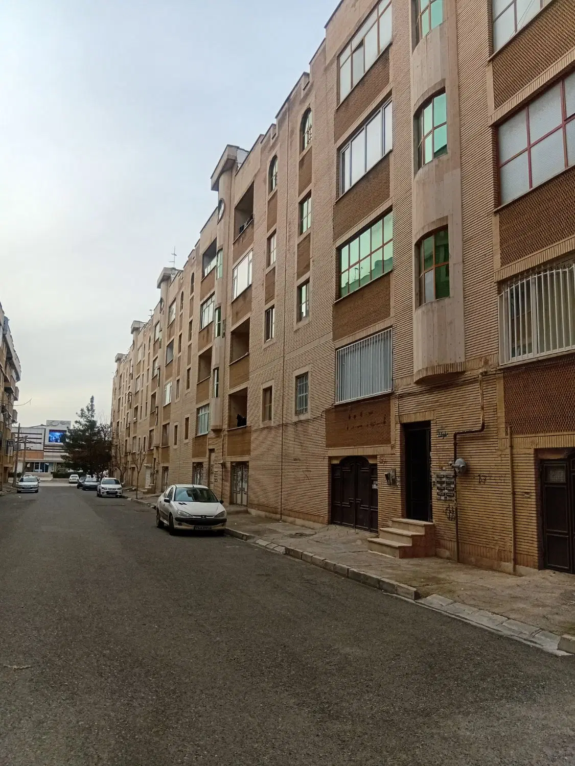 فروش آپارتمان شهرک کارمندان