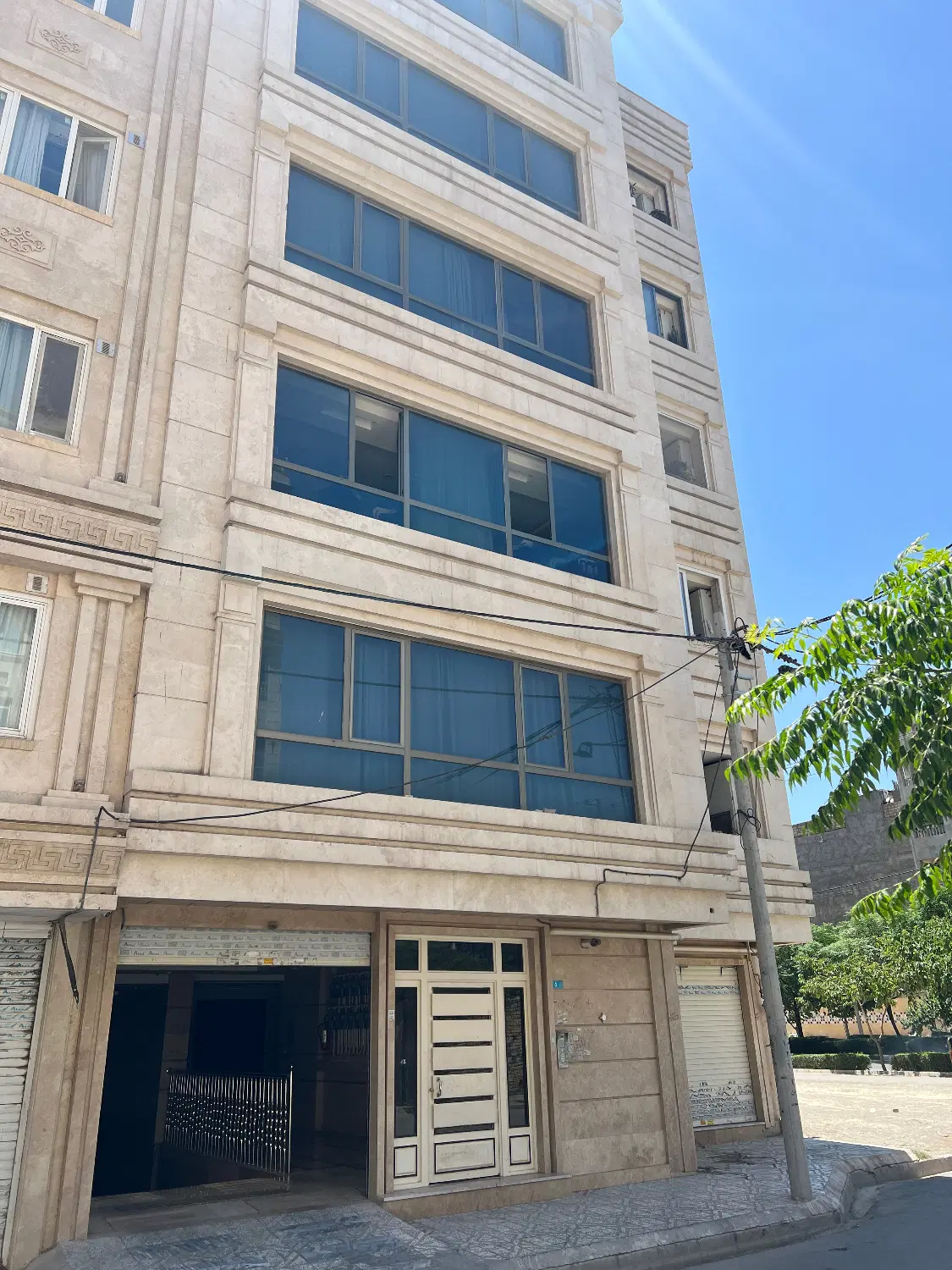 خانه آپارتمانی حاشیه اسماعیل پور سند ۶ دانگ مالک