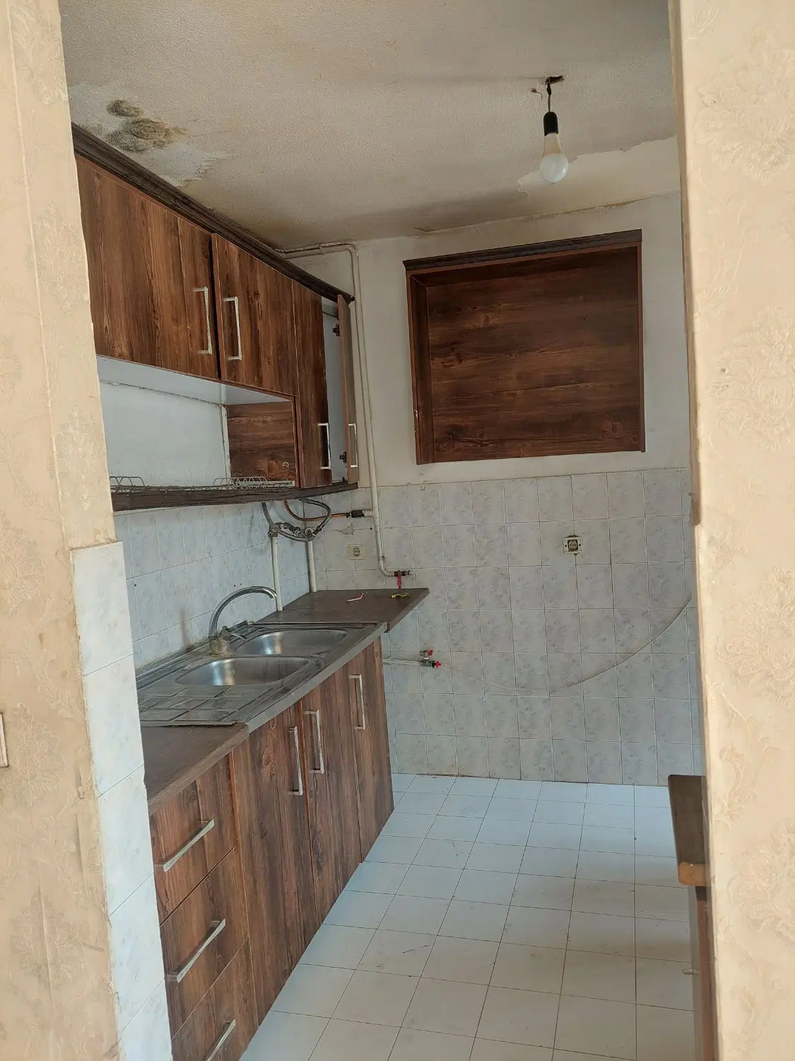 ۴۸ متر اکباتان عمران
