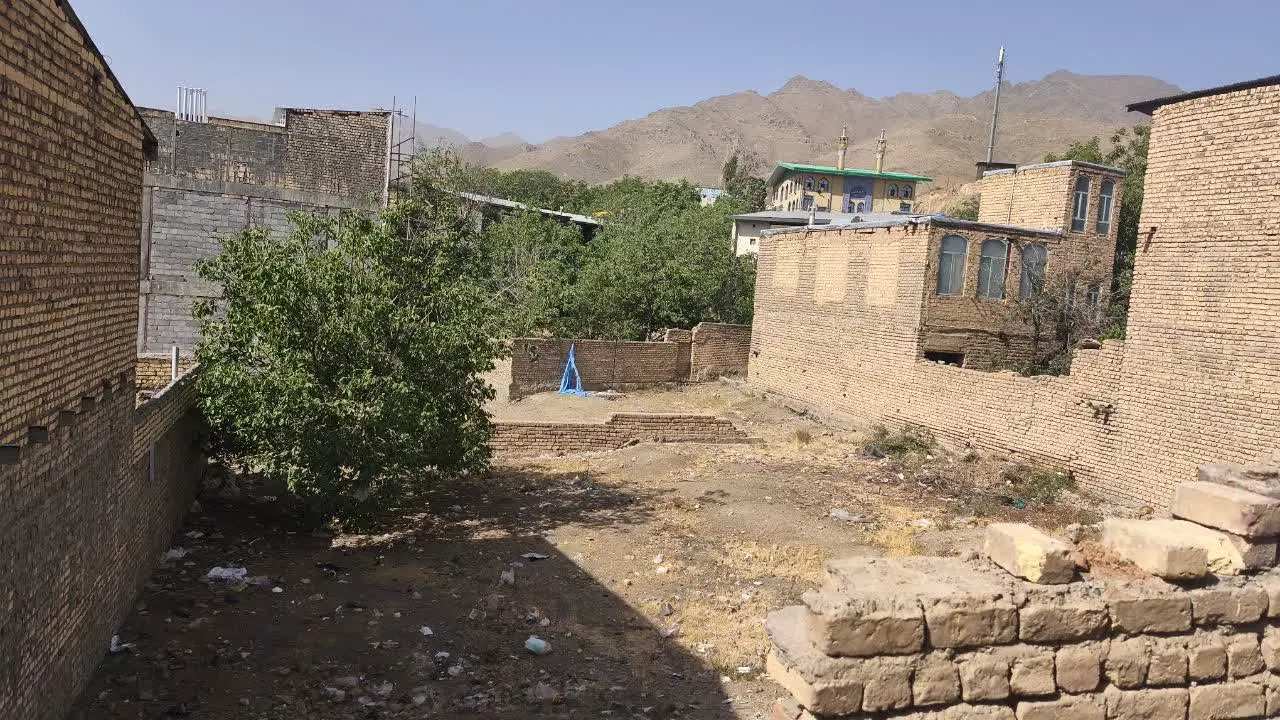 زمین در روستای کرمجگان
