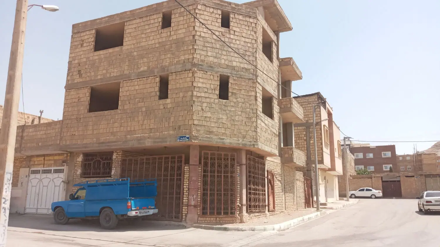خانه ۲طبقه ۳واحد سفت کاری شده ۲نبش، قهجاورستان،