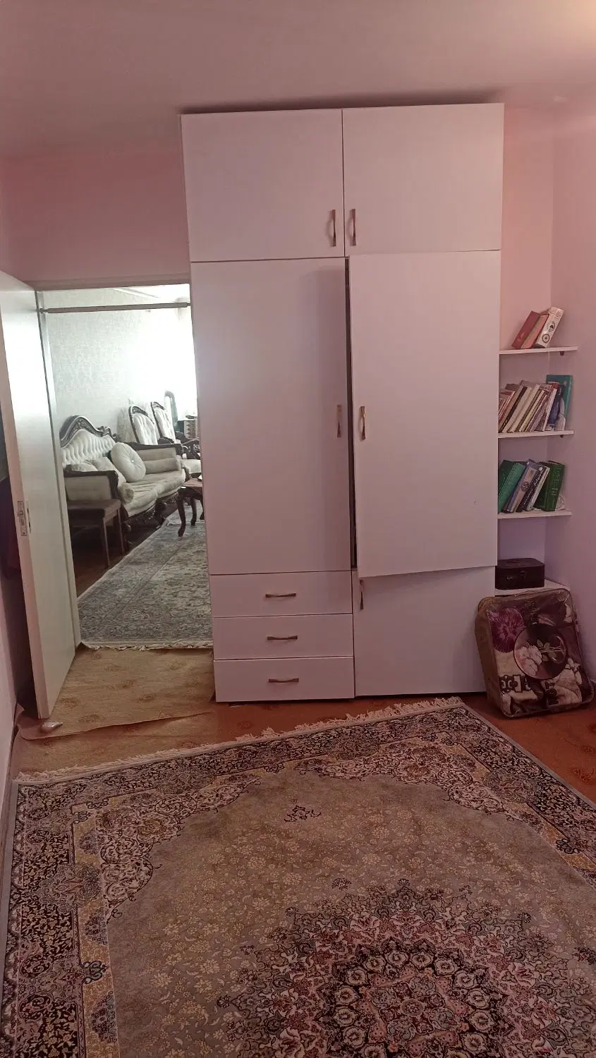 واحد آپارتمان میرزاده عشقی