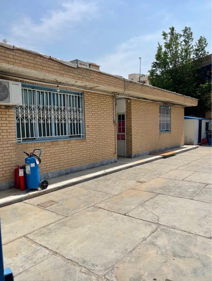 پاکدشت ۱۲۰۰ متر کارخانه ۱۶۰۰ متر سالن خاتون آباد