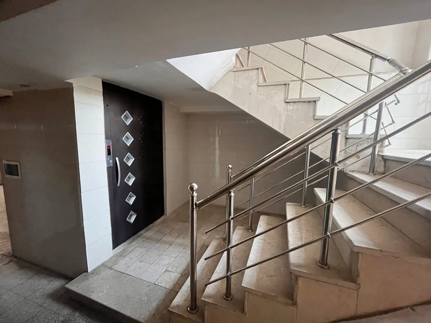 فروش آپارتمان مسکونی