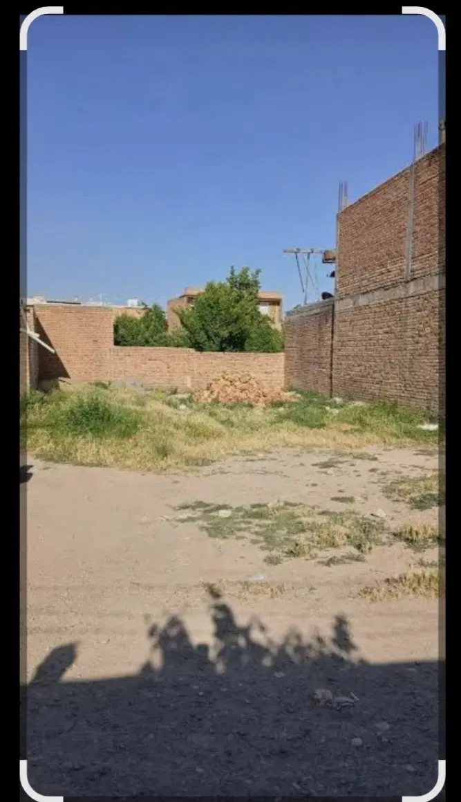 زمین مسکونی  با مجوز ساخت ومدارک تکمیل