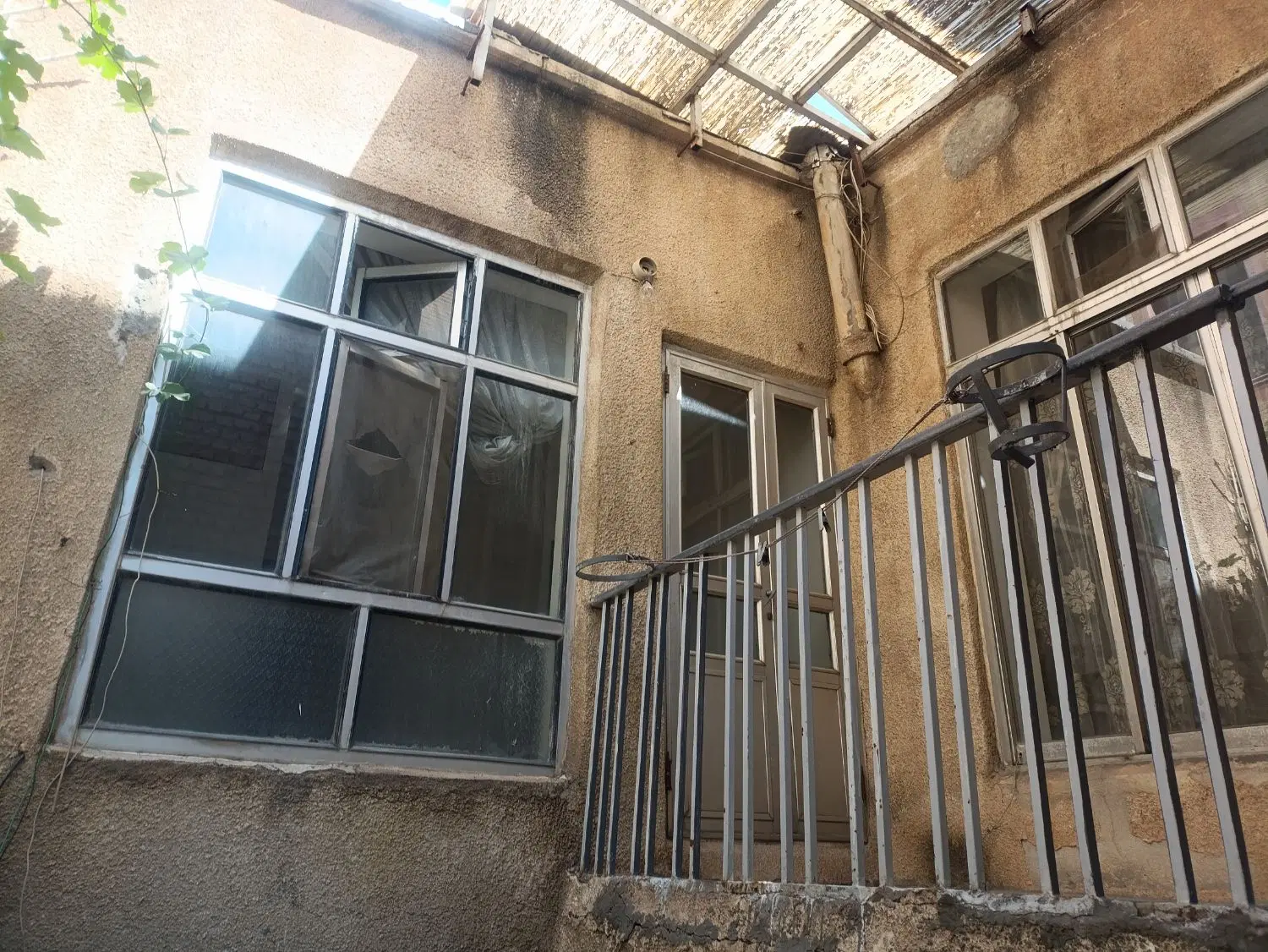رهن و اجاره کارگاه110متری دردوطبقه