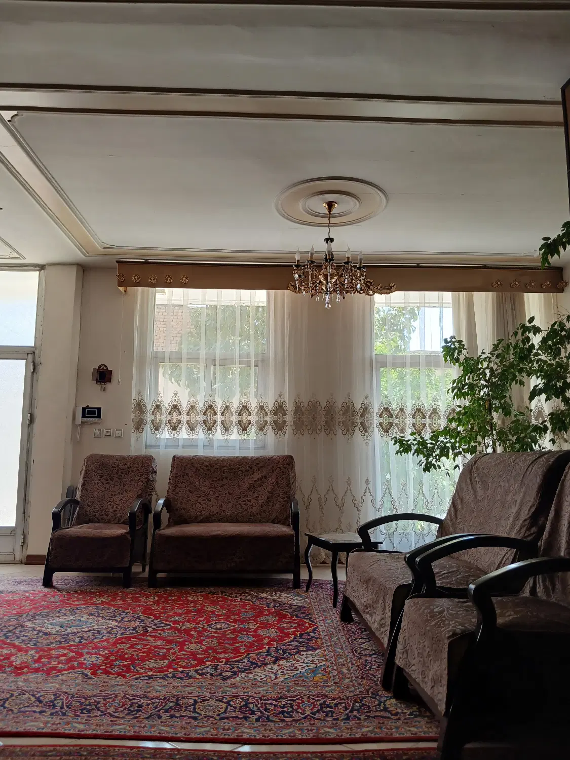 فروش منزل ویلایی قابل سکونت