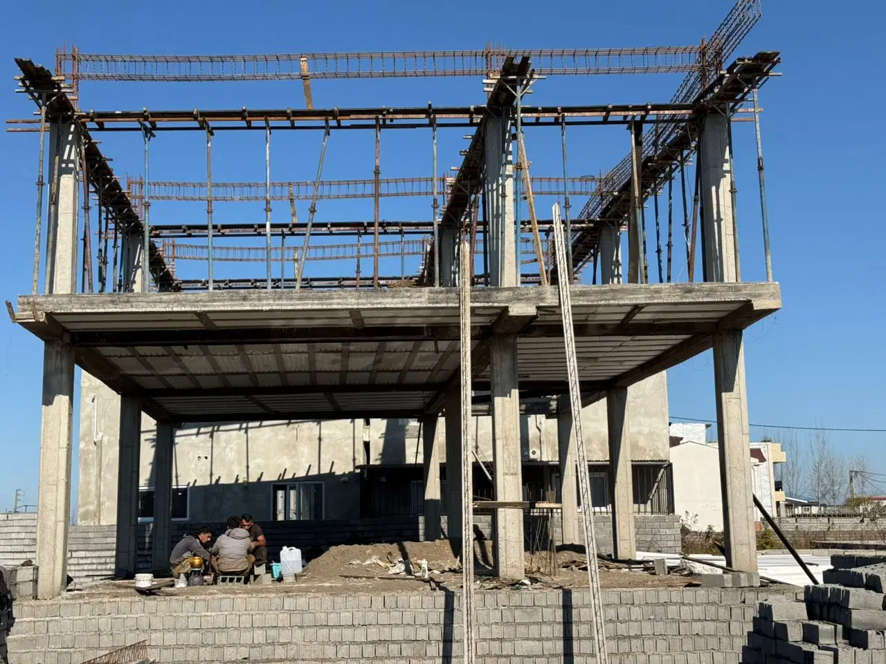 ویلا در حال ساخت استخردار بین محمود آباد و سرخرود