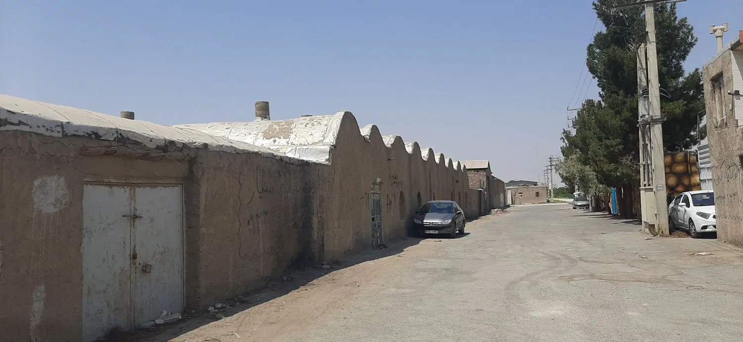 ۹دهنه مرغداری و ۱۷۰۰متر حیاط علی آباد شهریار
