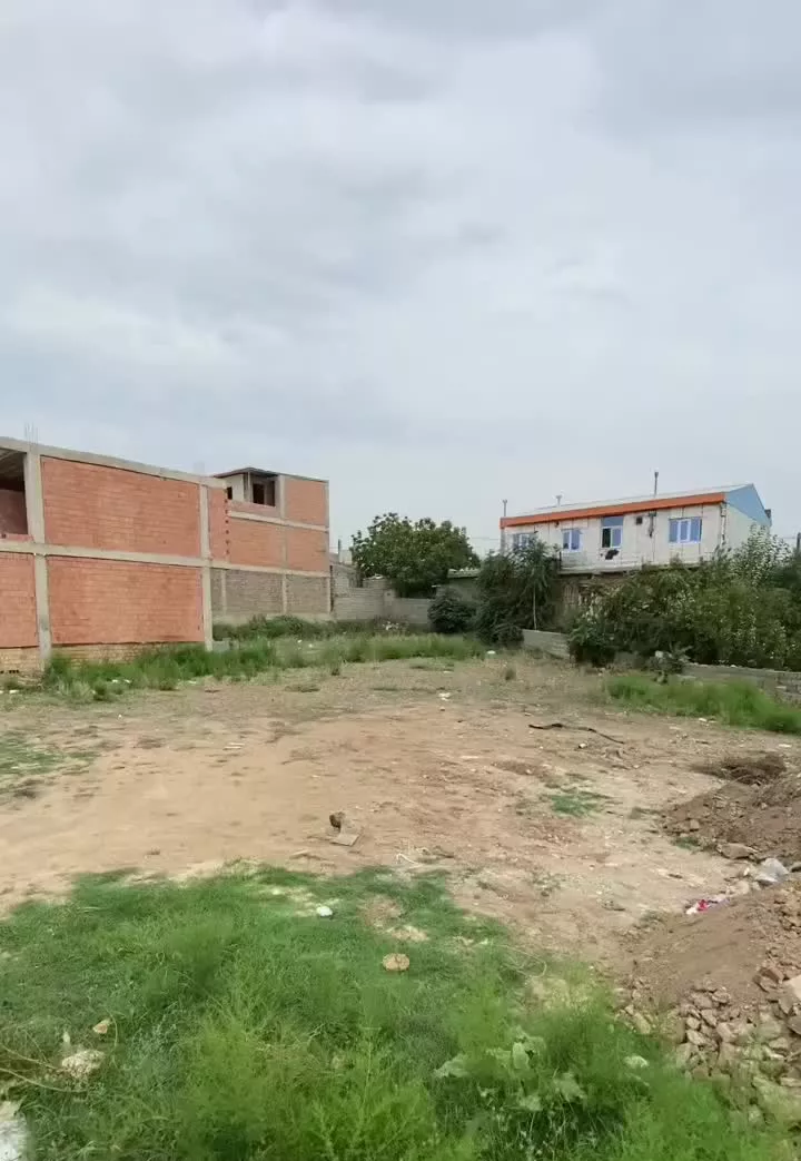 زمین کاربری دار