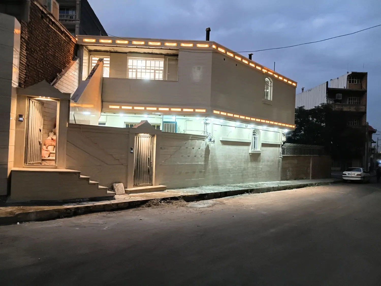 اجاره یک ساختمان طبقه دوم