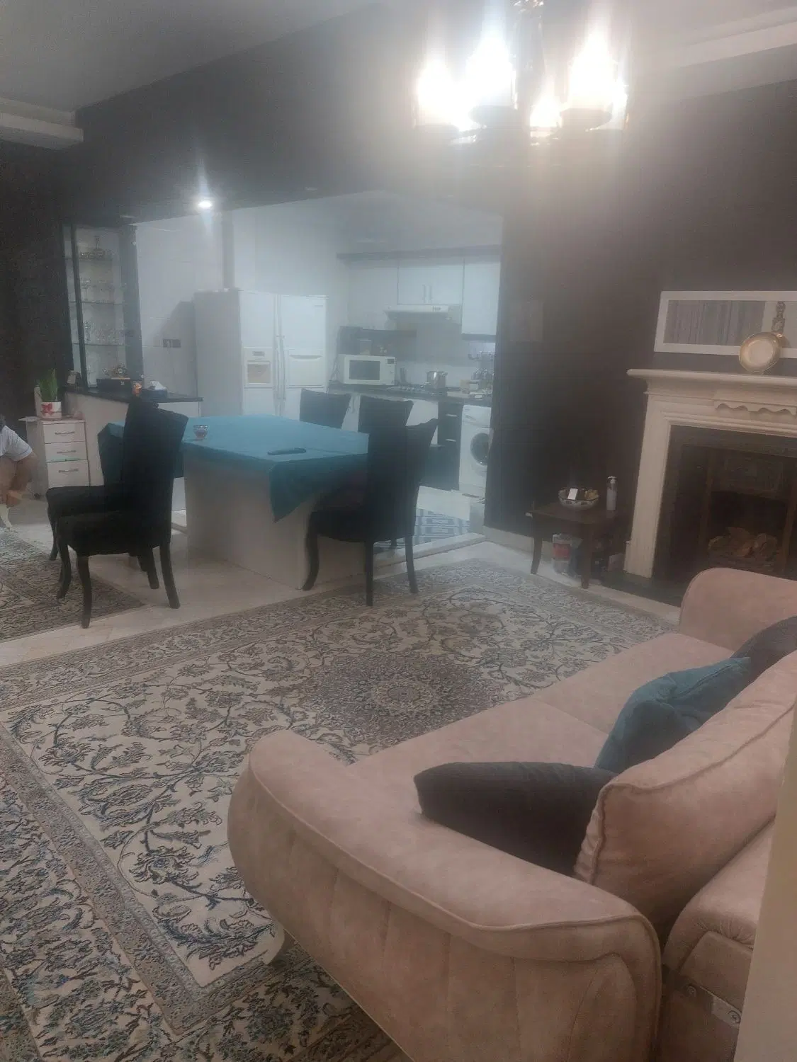 میدان هروی حسین اباد کوچه کلانتری