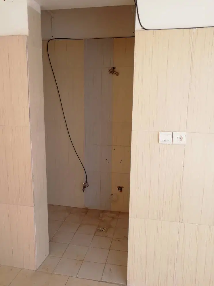 مغازه اتوبان راوند