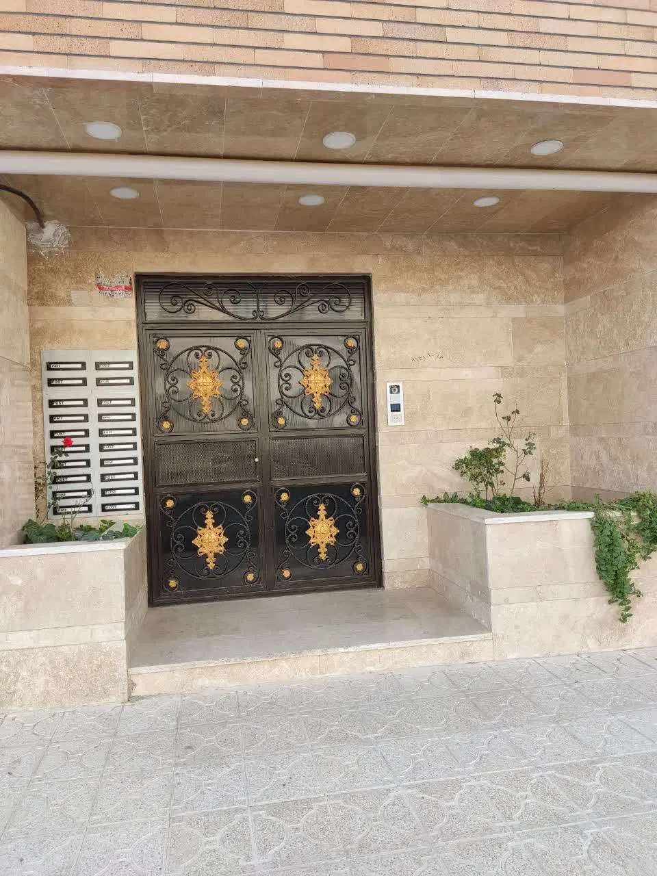 واحد ۸۰ متری حافظ ۱۲ سنددار