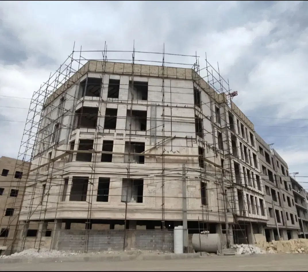 ملک فروشی