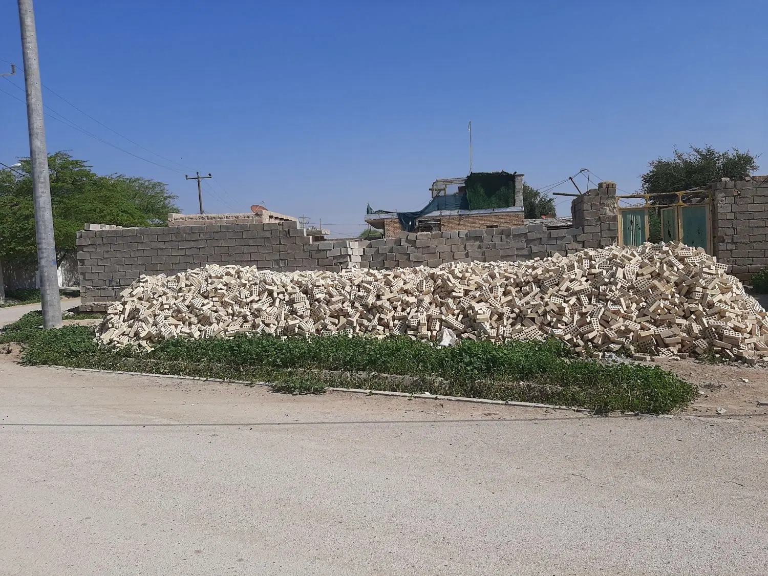 زمین مسکونی